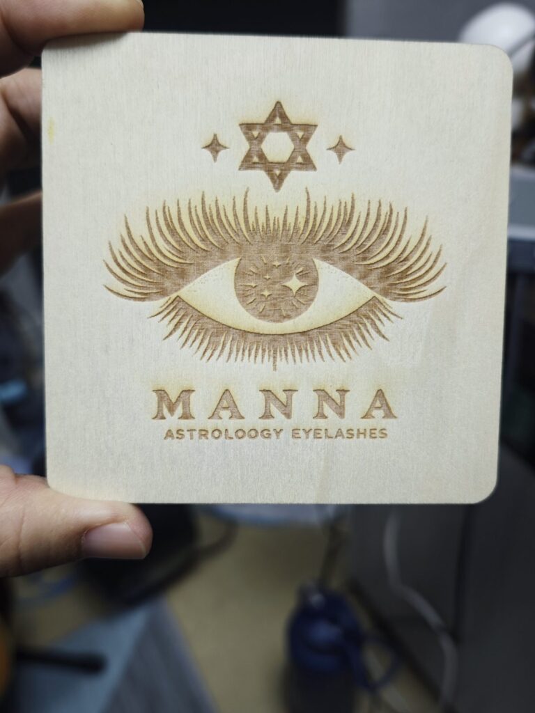 品牌圖案的雷雕木牌